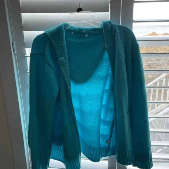 Sweater - Picture 2 of 3